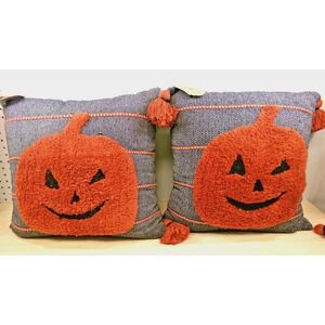 Sweet Street 2 Decorative 20" Square Throw Pillows w Halloween Pumpkins NEW READ